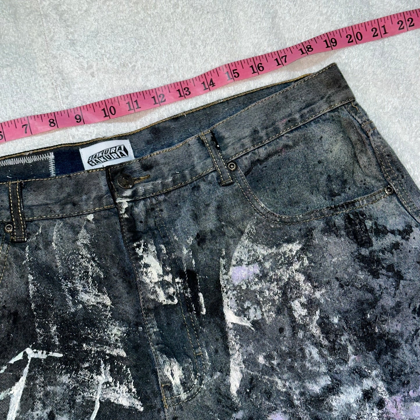 Ultra Distressed Relaxed Painter Jeans