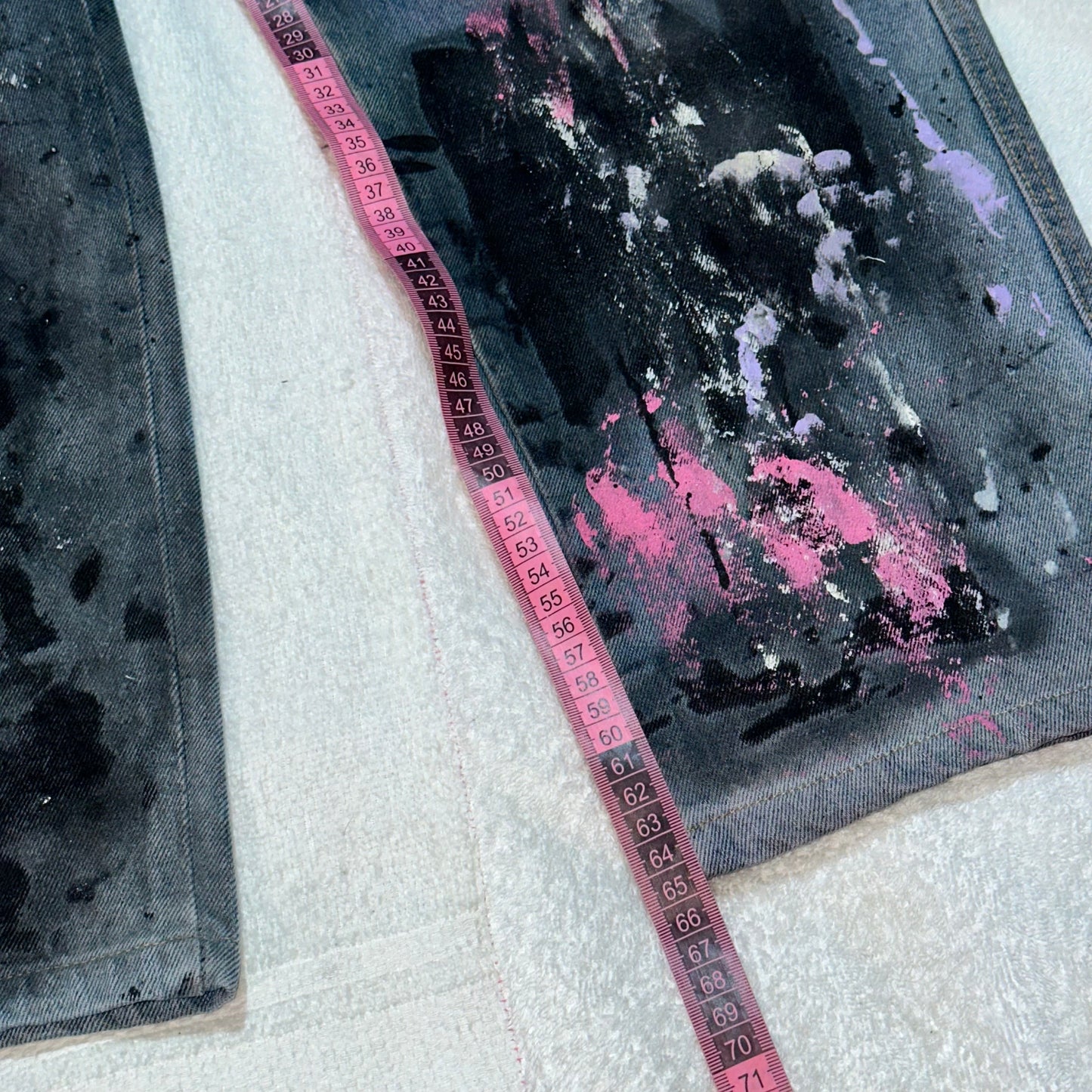 Ultra Distressed Relaxed Painter Jeans